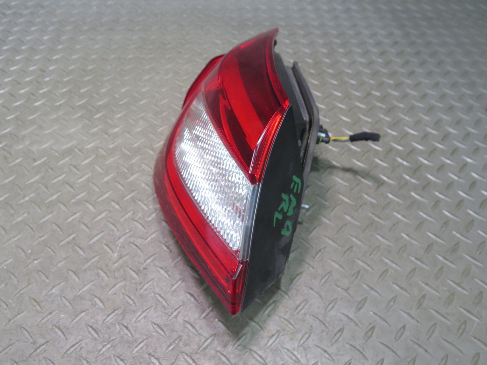 Maserati Quattroporte 2014-2021 Rear Right Inner Tail lights Set