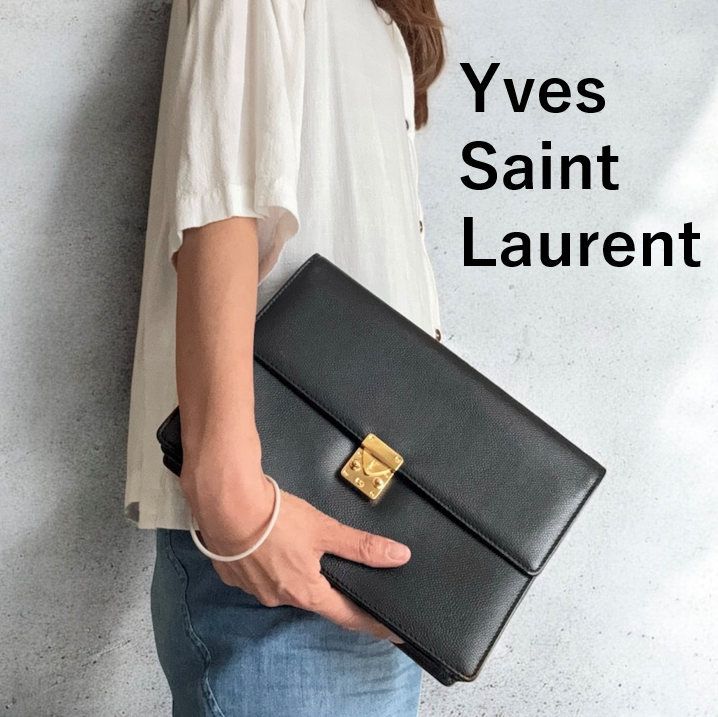 Come nuovo! Borsa pochette Yves Saint Laurent in pelle nera autentica dal Giappone 0527