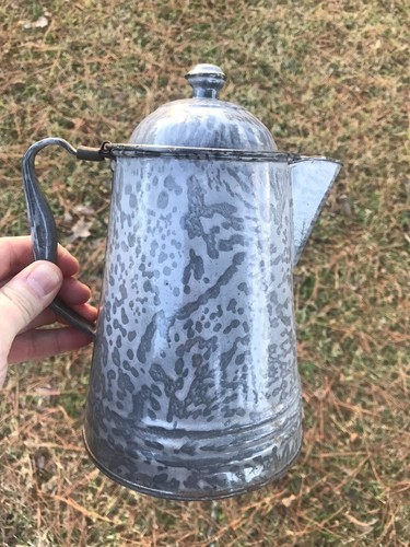ANTIQUE NICE CLEAN GRAY GRANITEWARE MOTTLED COWBOY COFFEE POT AAFA 