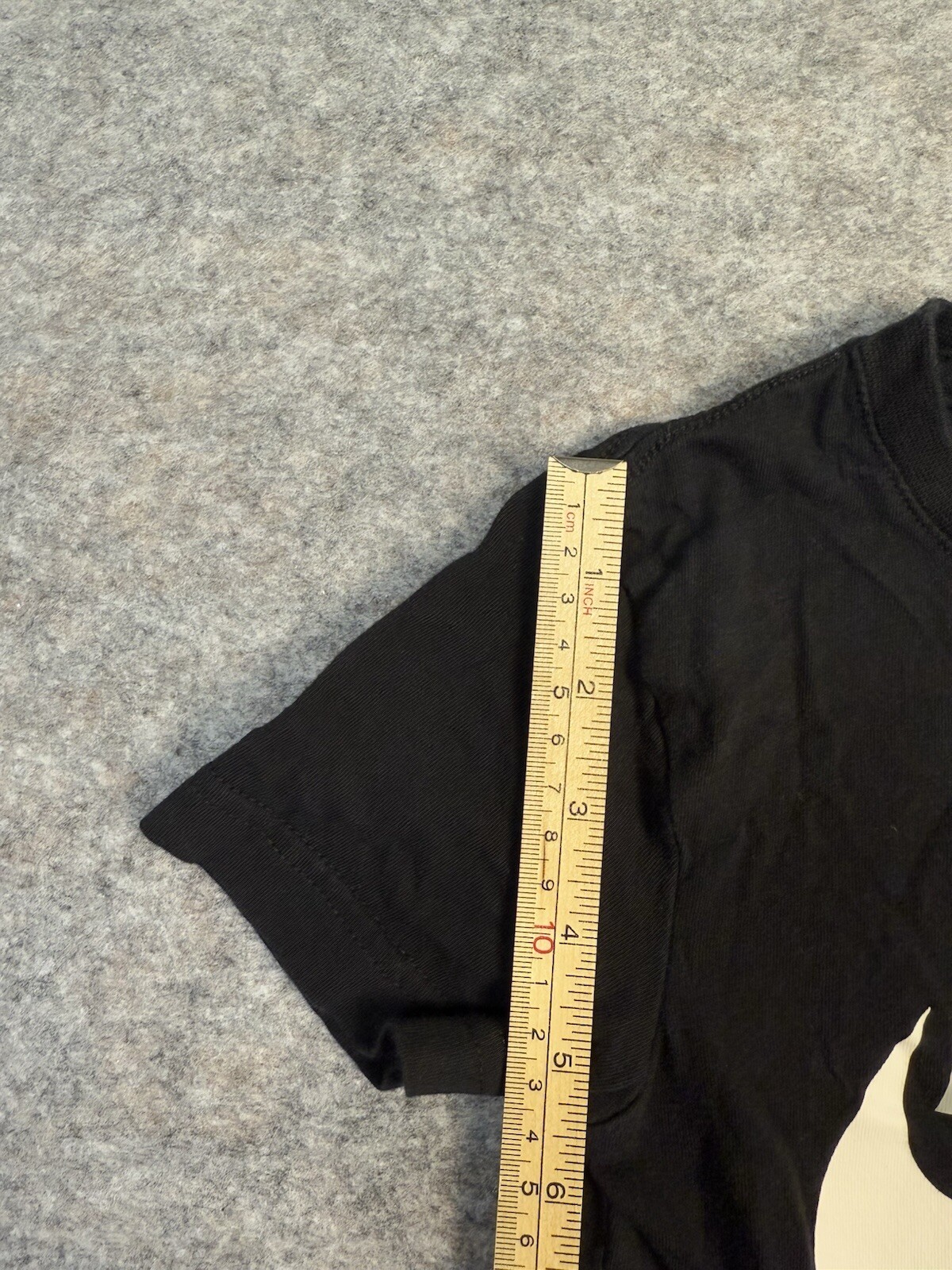 Nike Boys Black T-shirt Crewneck Logo Short Sleeve Tee Size XS 3-4YRS thumbnail 5