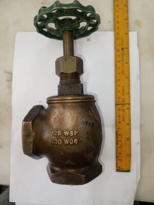 DouBle brass angle valve, size 2,,