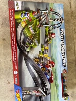 Hot Wheels Mario Kart Circuit Track Set & 2 Toy Vehicles Racing Playset - NOB