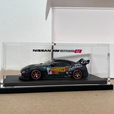 Hot Wheels Nissan Skyline GT-R R35 Chameleon Green CUSTOM MADE mit Vitrine