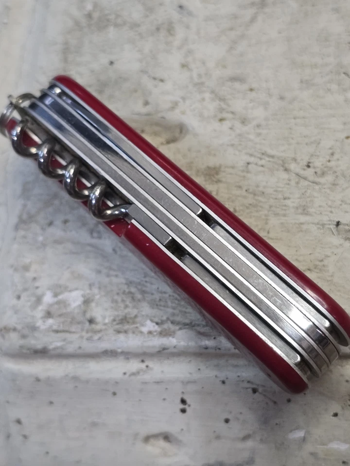 Red Swiss Army knife multi tool compact foldable tactical pocket knife - Image 4 of 4