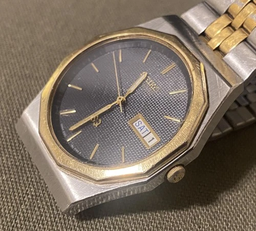 Vintage Men’s Seiko SQ Watch Day/Date  5H23-6220 (Just Needs a Battery - Runs)