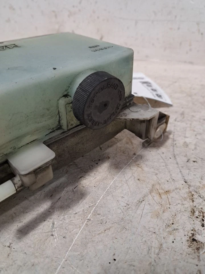 Depósito de refrigerante 2009 Fx35 Sku#4223652 Foto 2 de 4