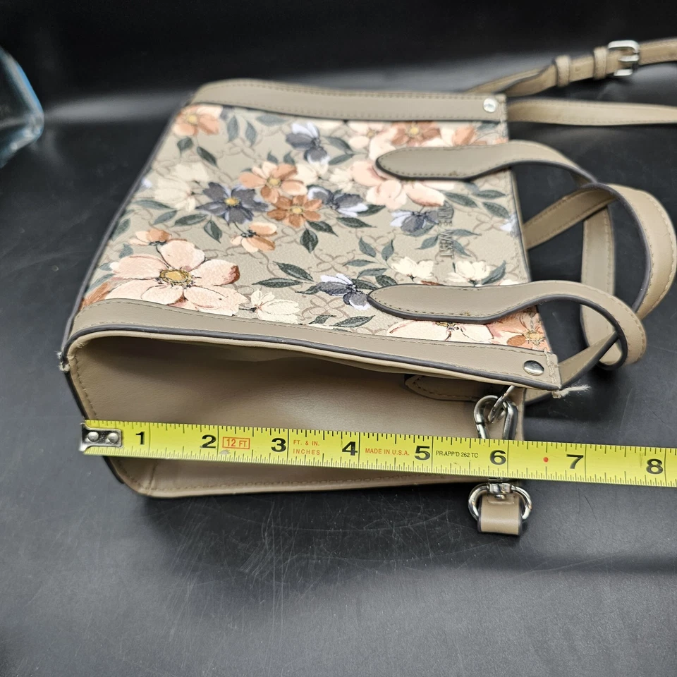 Mini bolso bandolera floral Nine West Candance Foto 2 de 4