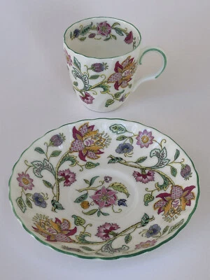 Très jolie petite TASSE + SOUS TASSE de MINTON HADDON HALL en porcelaine en TTBE - Photo 1/4
