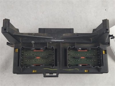 Fuse Box Engine Without Tow Package Fits 04-06 DURANGO 103632332