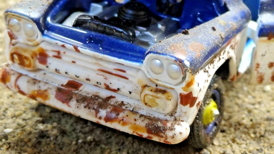 1958 CHEVY APACHE Pickup Truck Weathered Custom Barn Find Abandon Junkyard 1/64 - Image 4 of 4