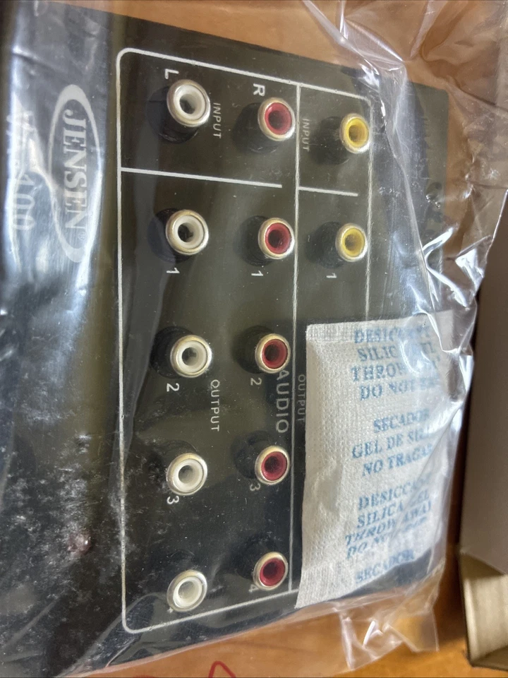Jensen VA 100 AV Distribution Box (For Video To Be Viewed On Multiple Screens) - Image 4 of 4