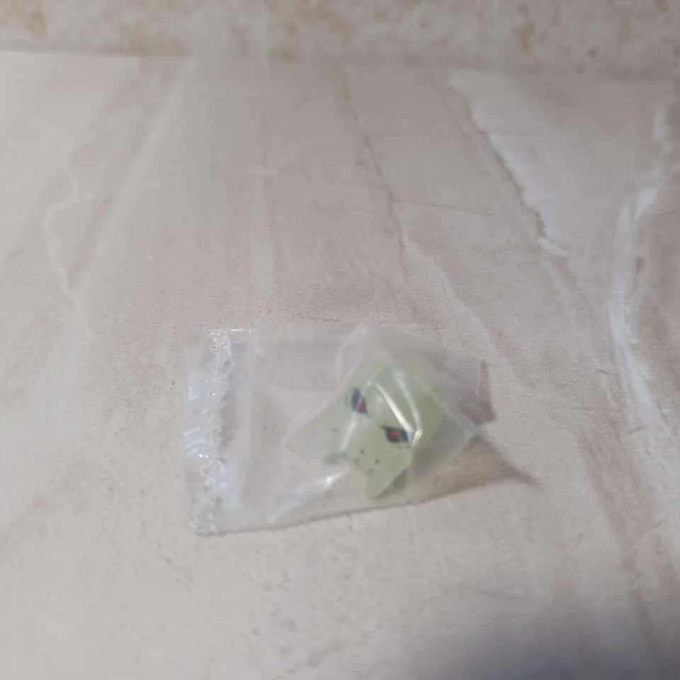 Nuevo LEGO Brilla en la Oscuridad CABEZA DE CALAVERA Ladrillo Papá Esqueleto Noggin Coleccionable SÍ Foto 2 de 4