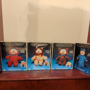 NIB VTG Zoogle Baby Bear Kit Soft Sculpture Animal Kit LOT of 4