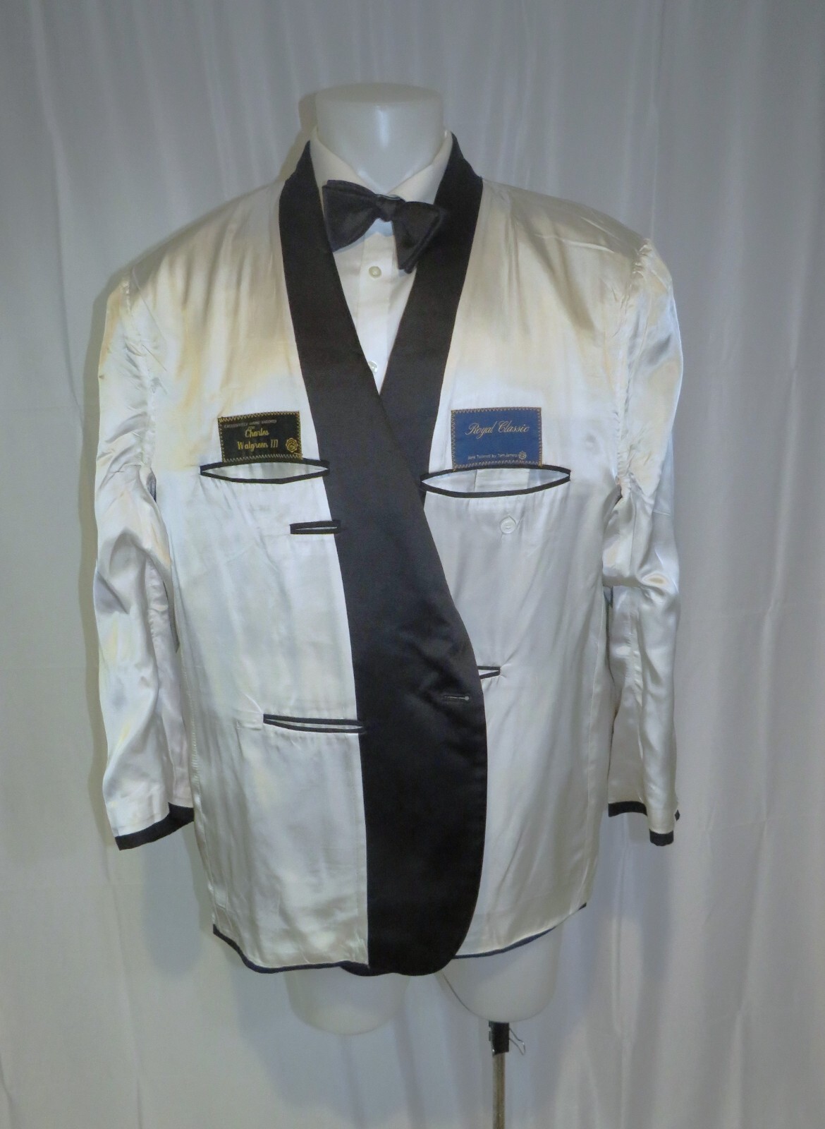 Tom James Bespoke Solid Black One Button Shawl Co… - image 14