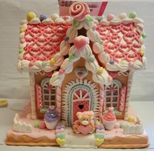 Love  Cupcakes Light Up Valentine's Gingerbread House Pink Pastel Sugared 12"