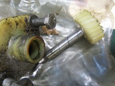Mg Mgb Trasnmission Speedometer Drive Gear And Housing 1968-1974 22b654 22h29