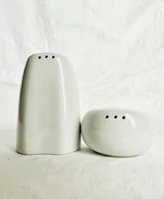 Vintage FIGGJO Norway Salt and Pepper Shaker Set #2108 & #2109 White Ceramic