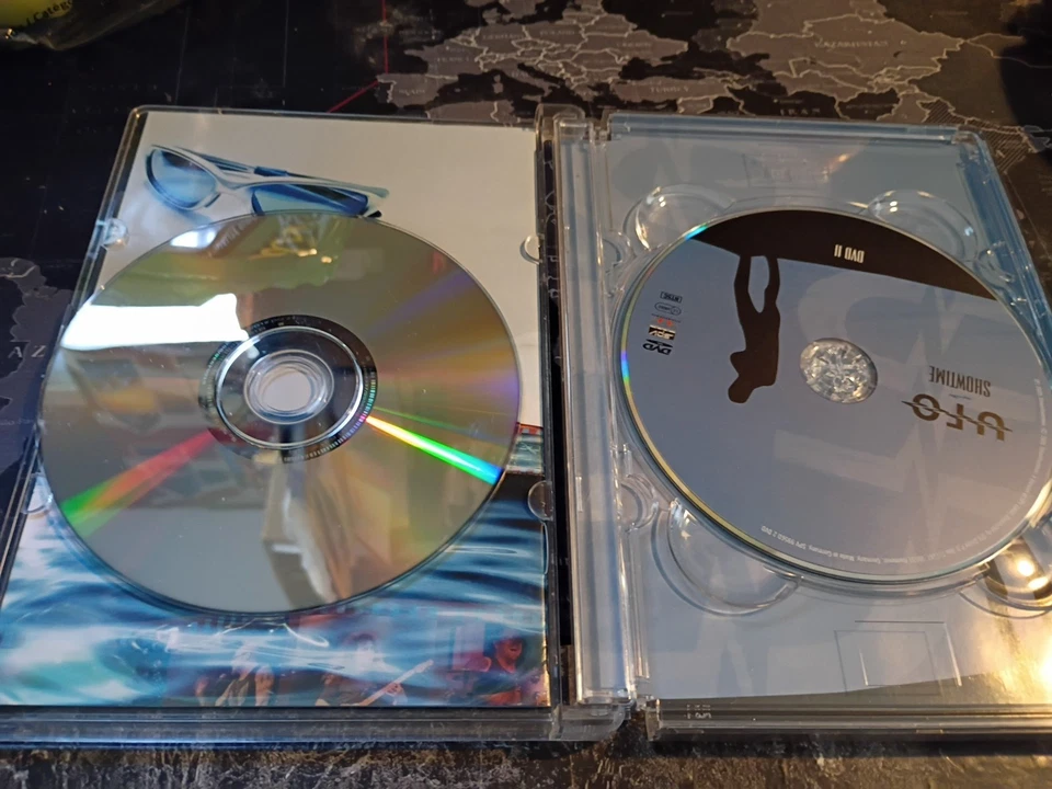UFO: SHOWTIME Concert 2005 2-Disc DVD Set W/ Booklet EX - Image 3 of 4