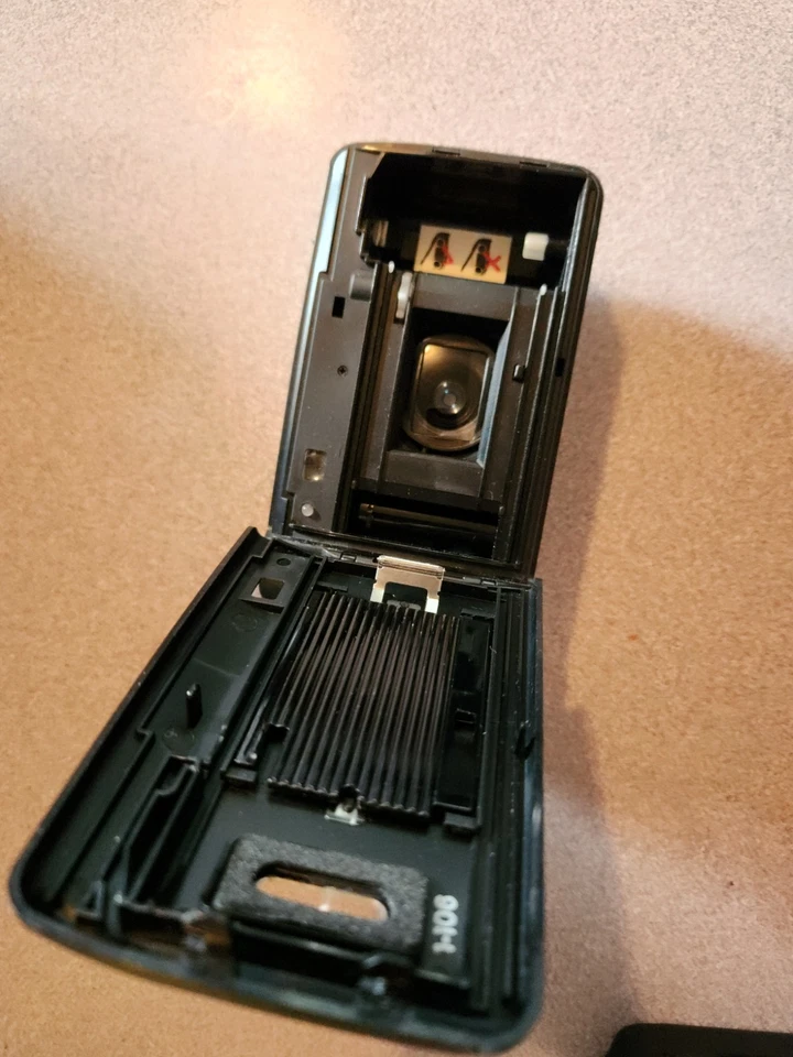 Halina Ansco Silhouette Zoom Point & Shoot 35mm Film Camera  - Image 4 of 4