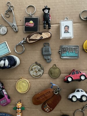 50 + VINTAGE KEYCHAIN JEWELRY BOX COLLECTION 1964 FAIR 1986 NEW