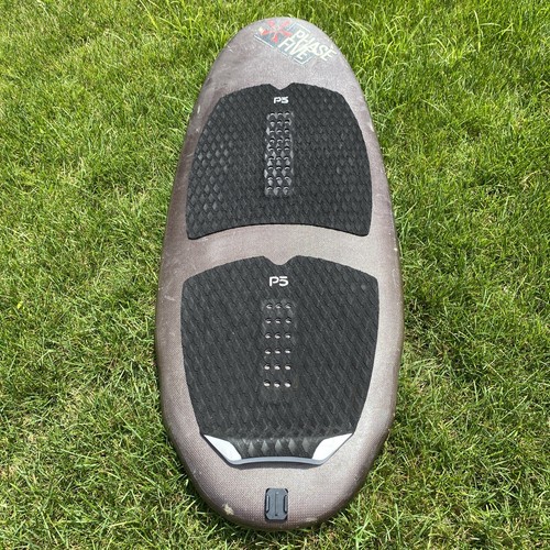 PHASE 5 FIVE PHANTOM 53” WAKESURF WAKEBOARD SKIM BLACK/RED FIBER EPS 4-FIN GRIPS