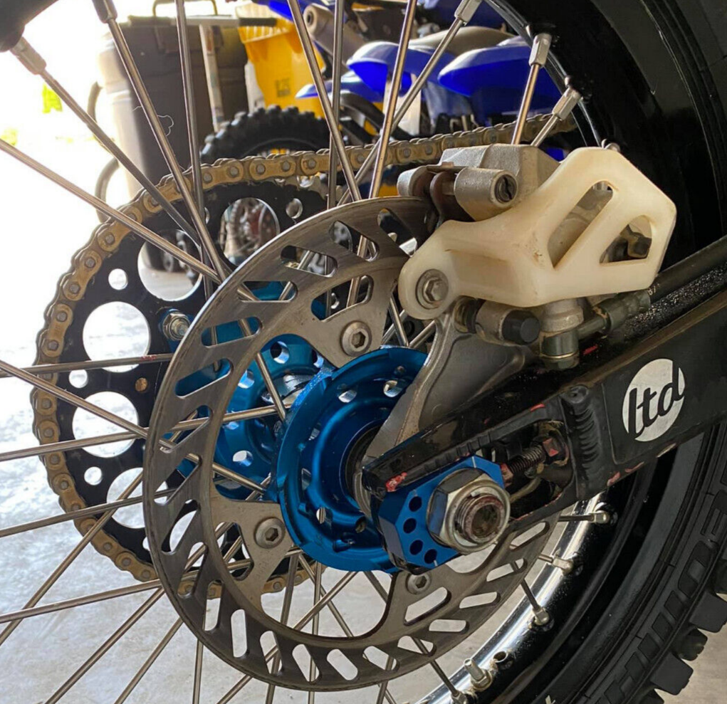 SUZUKI RMZ 250 REAR WHEEL AXLE BLOCKS 20042023 RMZ250 CHAIN ADJUSTER