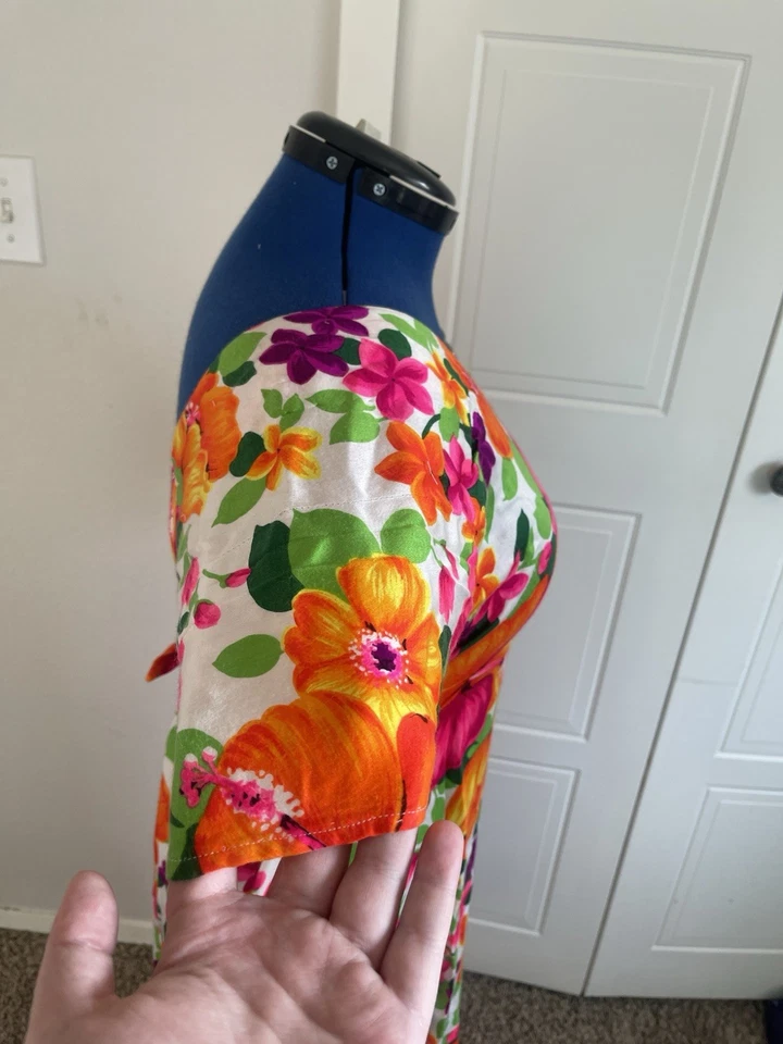 1970s/1980s Hilo Hattie Hawaii M/L Dress w/ Floral Print in Orange, Pink, Purple - Image 3 of 4