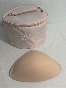 Amoena 132N Breast Leisure Form Sz 8 Slightly Weighted Beige W/ Carrying Case