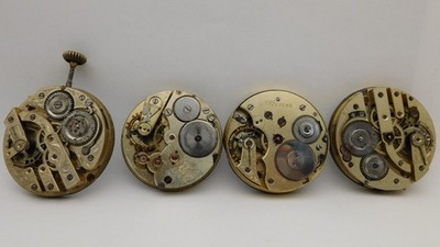 Lot x4 Uhrwerke Taschenuhren Lot x4 pocket watch movements REF100