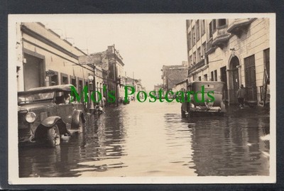 Postkarte unbekannter Ort - überflutete Straßenszene SW5757