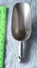 Aluminum Scoop 4 ounces capacity 8 1/8 inches w/hanging hole