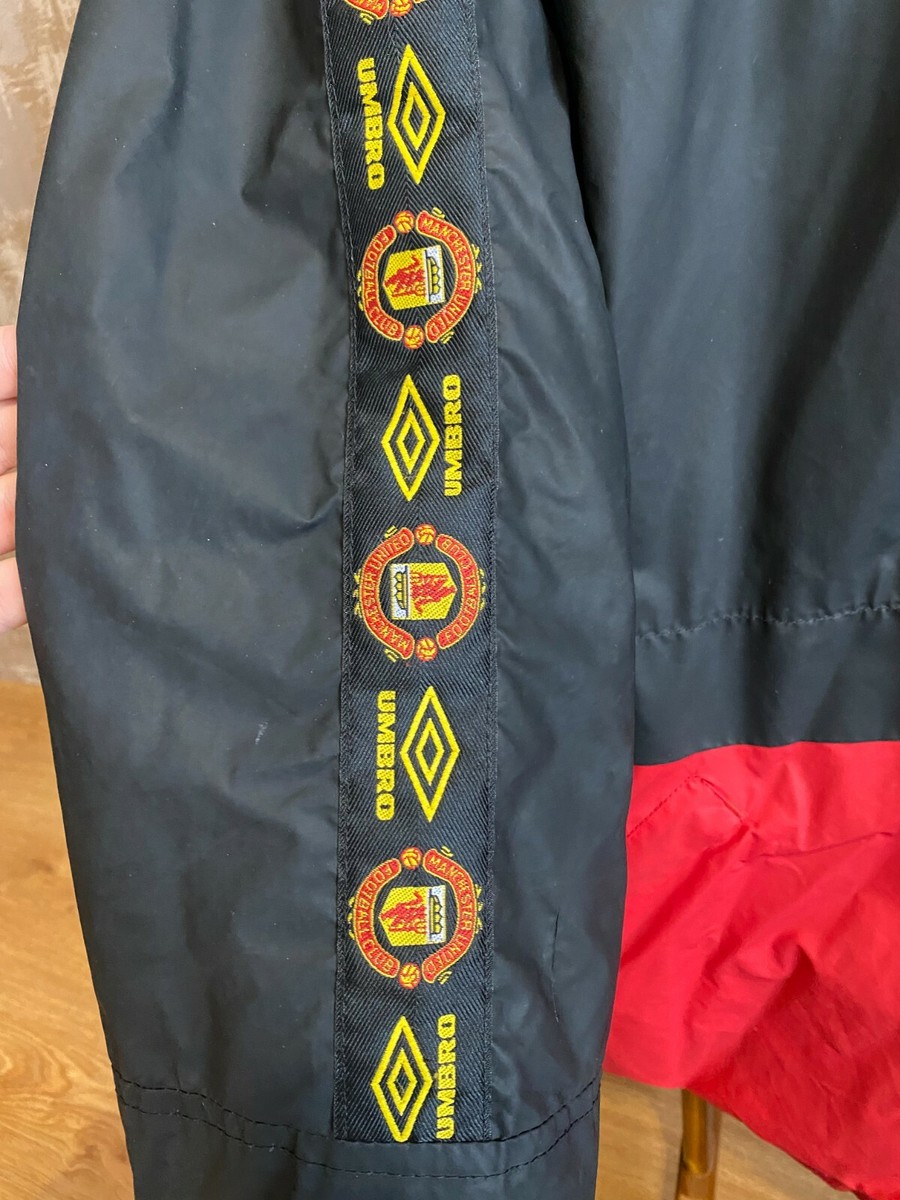 ウェア 90S VINTAGE UMBRO soccer BENCH COAT M 1994/95 MANCHESTER UNITED Vintage Umbro Bench Coat Jacket (M