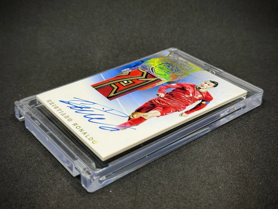 Cristiano Ronaldo 2024 Card Lab Patch Faksimile Auto SP Portugal - Bild 4 von 4