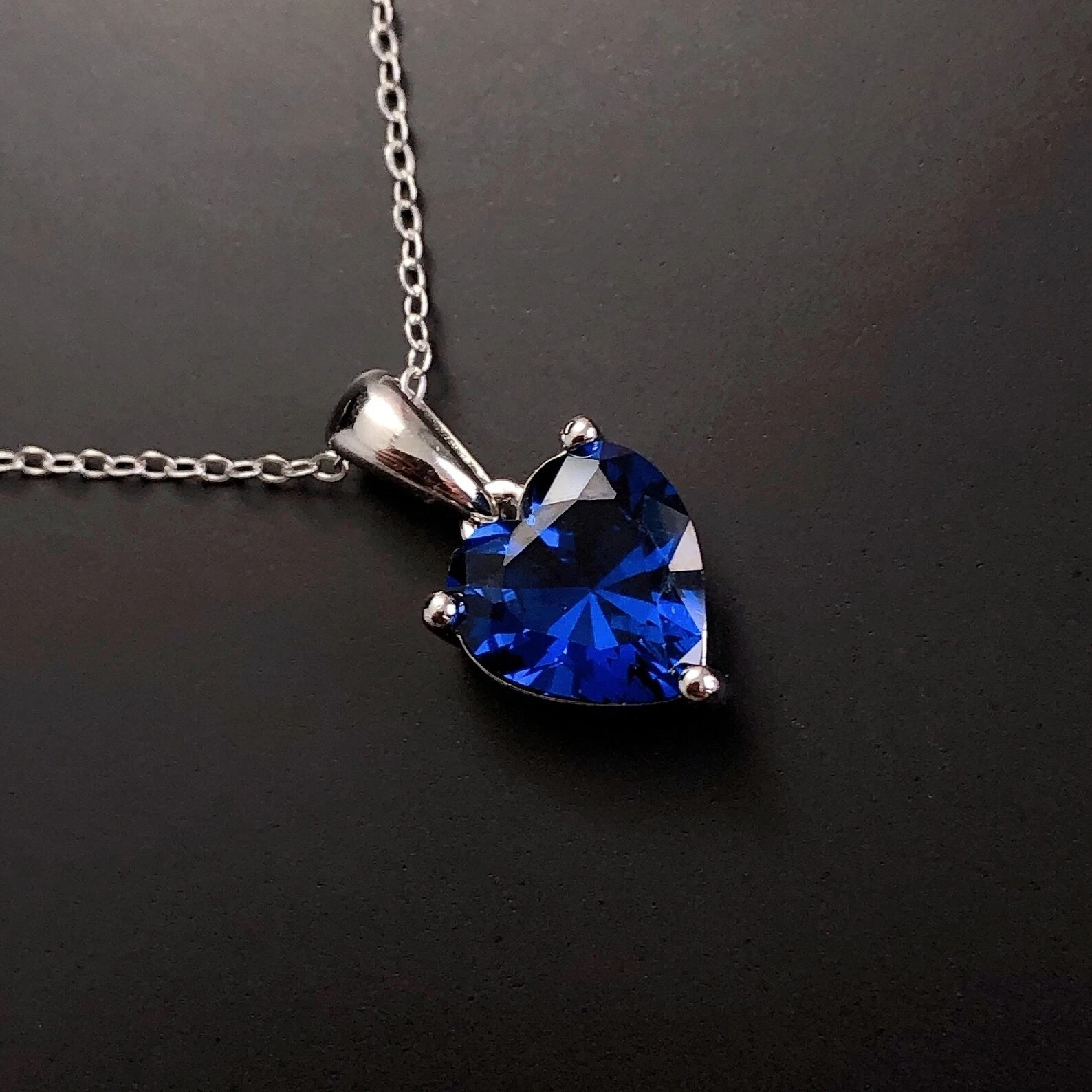 Certified 15 Ct Natural Blue Sapphire Heart Cut 925 Silver Pendant Gemstone