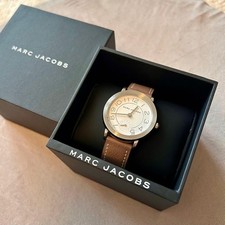 Marc Jacobs Griege Beige Gray Quartz Dress Watch Unisex 35mm Timepiece