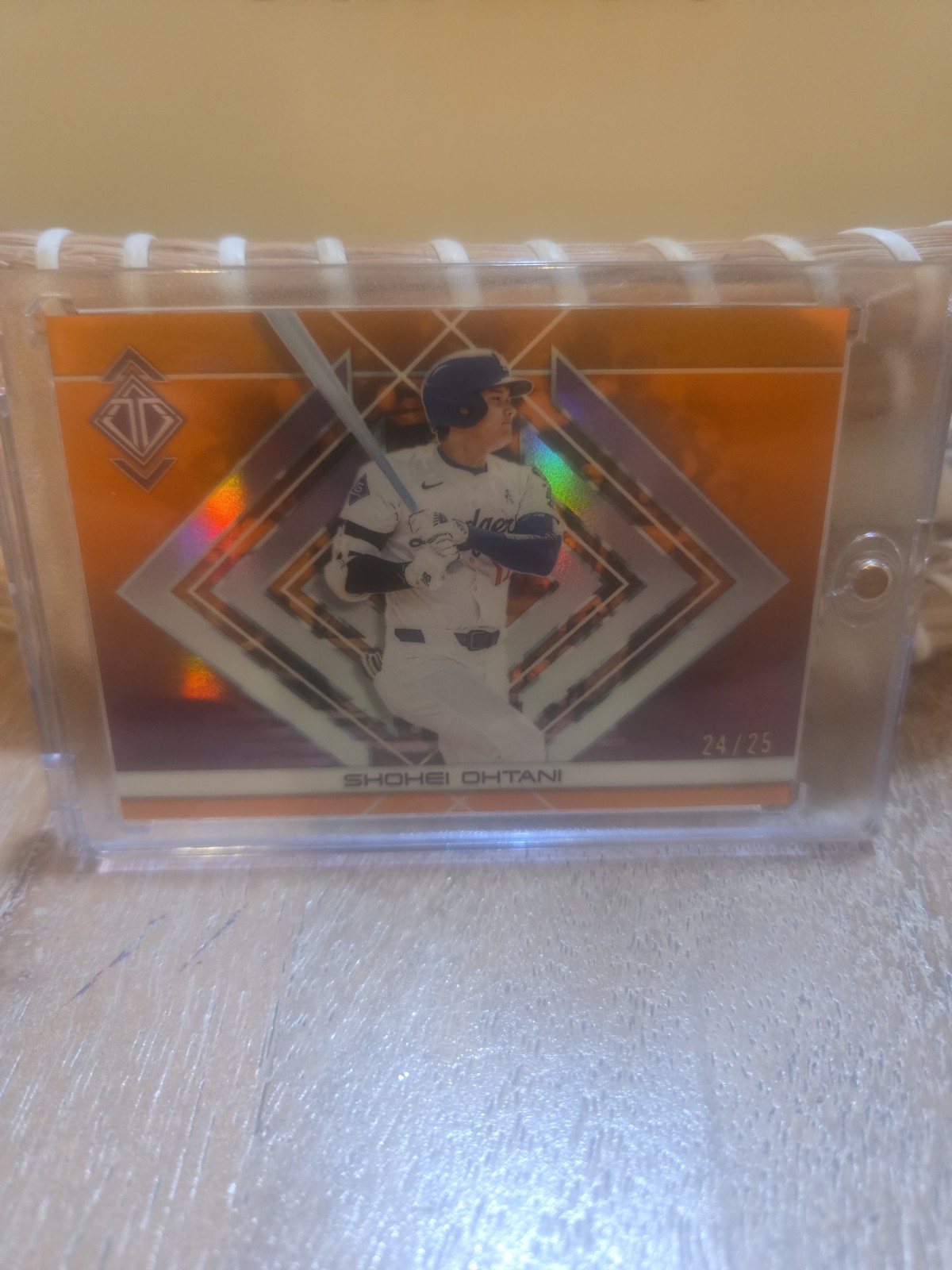 2025 TOPPS TRANSCENDENT SHOHEI OHTANI SSP VARIATION ORANGE/25 REFRACTOR #D 23/25