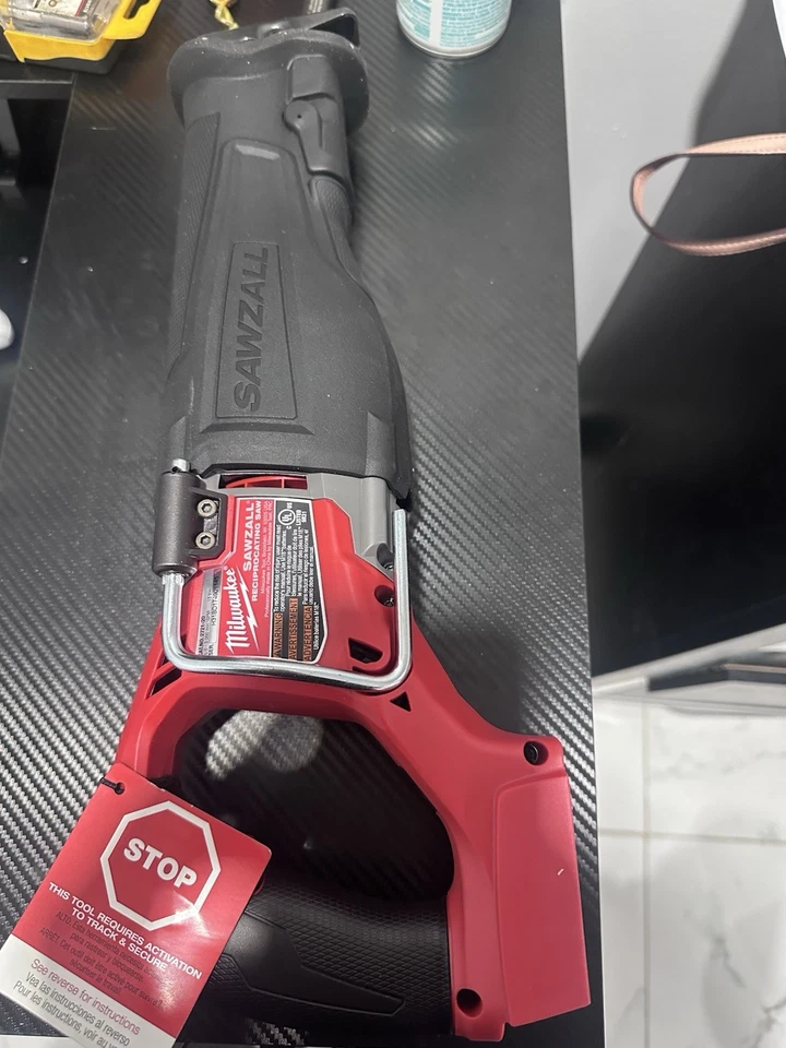 Sierra recíproca Milwaukee 2721-20 M18 FUEL SAWZALL con tecnología ONE-KEY Foto 2 de 2