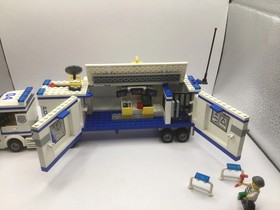 LEGO City 60044 Police Command Truck Complete with All Pieces 100%