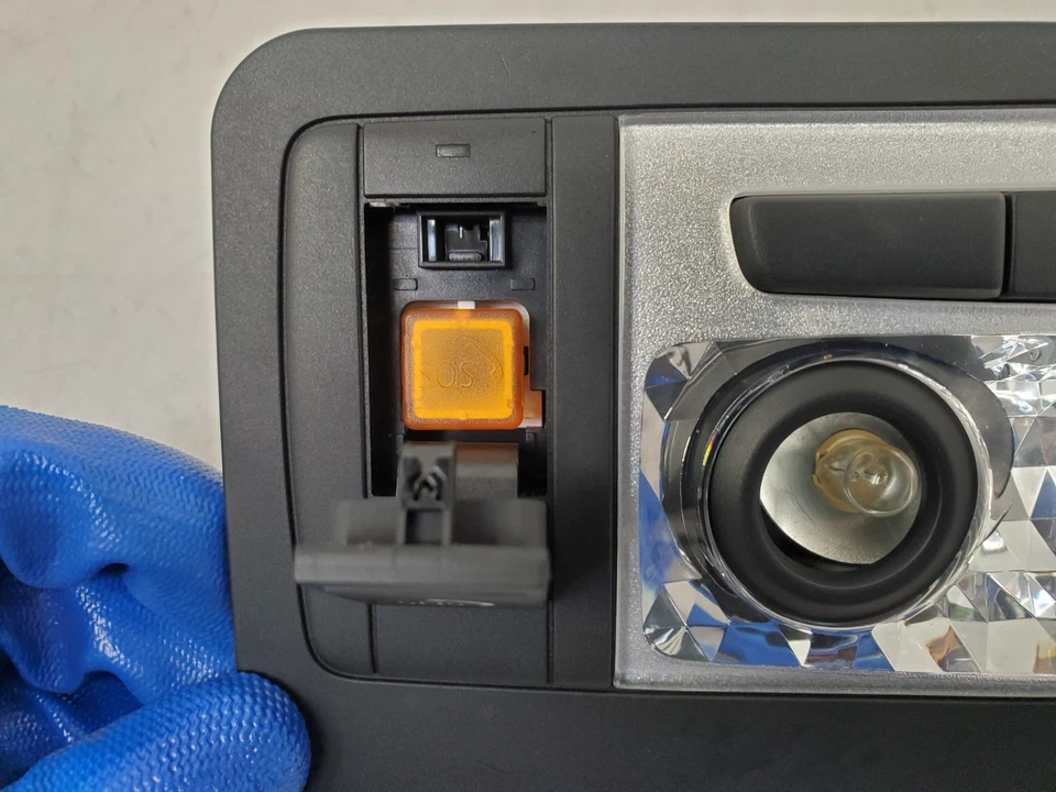 ✅ 08-13 OEM BMW E88 E93 E89 135 328 335 Z4 M3 Techo Consola Domo Luz Interruptor SOS Foto 3 de 4