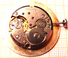 Älteres gebrauchtes Handaufzug Werk Milus Peseux 7040 defekt Unruhe OK LZ105