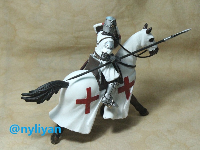 1/18 Miniatures Crusader Knights Robe Templar Sword Knight Scene Props Figure