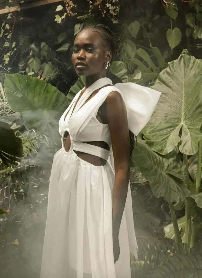 Vestido de noiva Helen Thurley O'Connor marfim solstício recorte arco 4 = S Anthropologie - Imagem 3 de 4