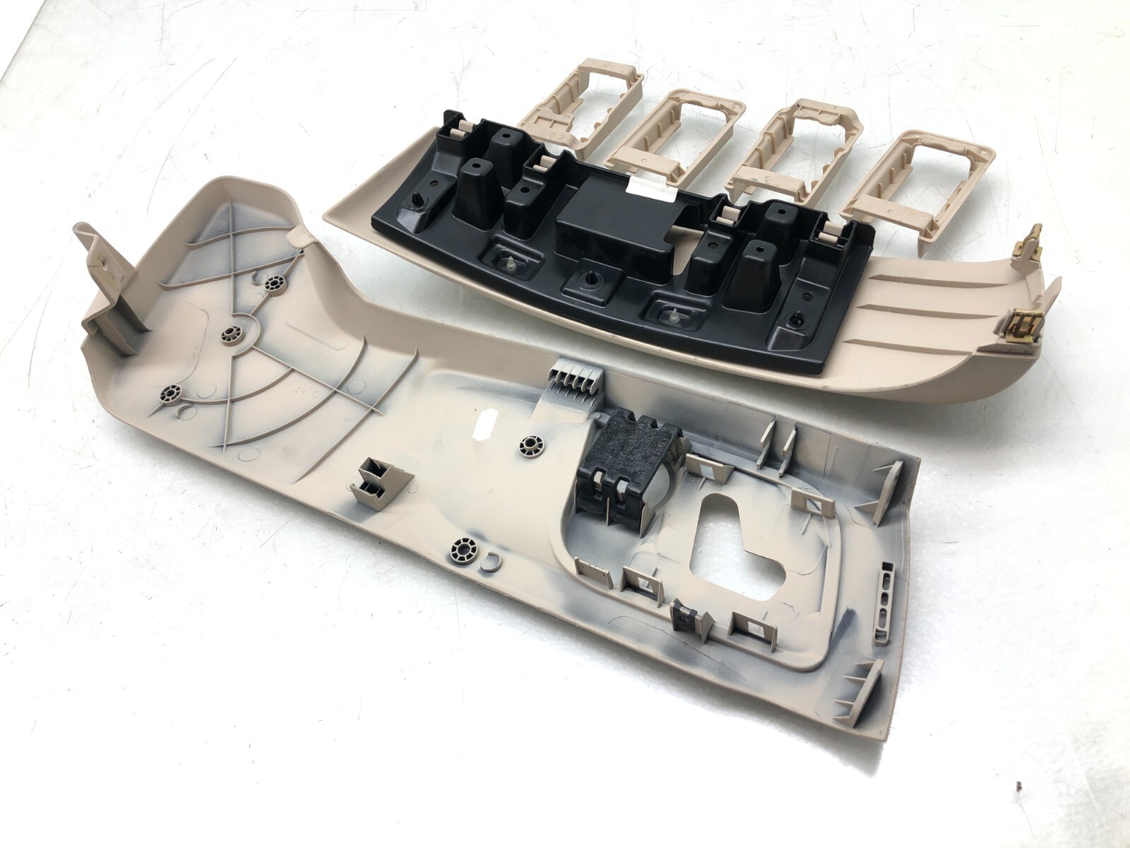 2014-2017 MASERATI GHIBLI S LEFT DRIVER FRONT SEAT TRIM OEM.