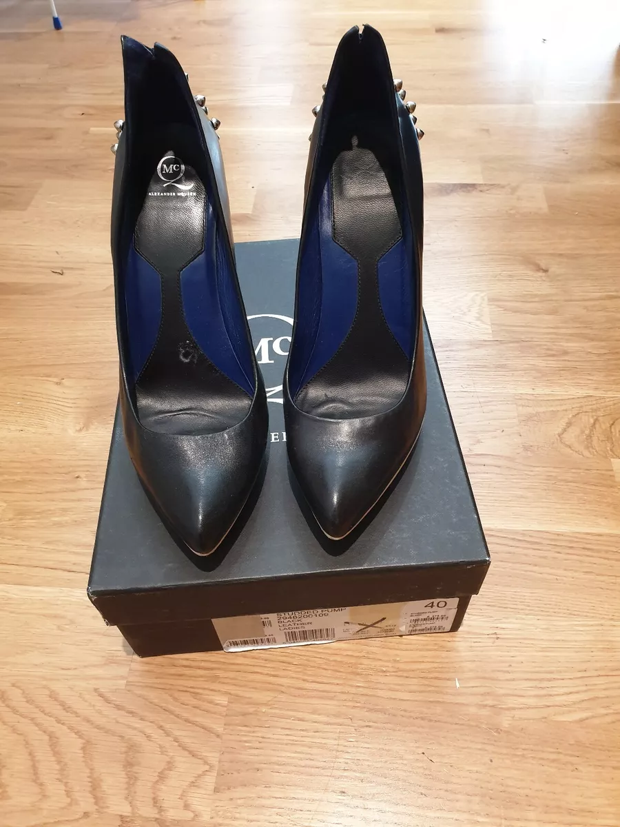 Alexander Mcqueen Black leather Studded pump shoes 7 eu40