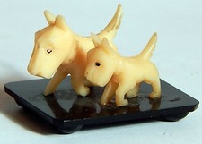 VINT CELLULOID WESTIE SCOTTIE MOM BABY DOG ON BLACK BASE FIGURINE MINIATURES