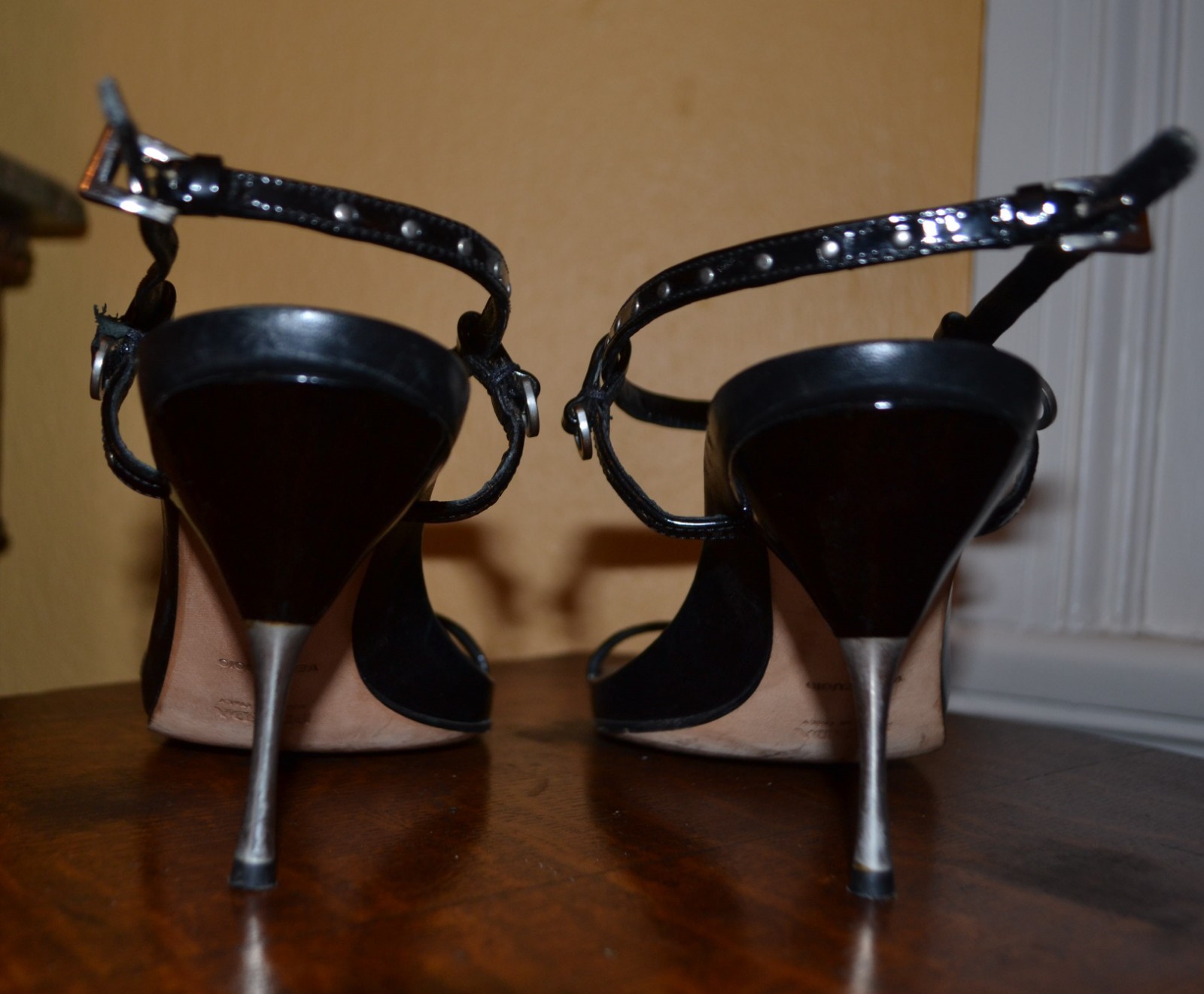 PRADA Studded Patent T-Strap Sandal Sandal Sandal w steel tip Stiletto heel, 8 M f7b8b7 PRADA Studded Patent T-Strap Sandal Sandal Sandal w steel tip Stiletto heel, 8 M f7b8b7