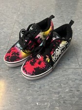 Heelys Skate Shoes Sneakers Youth Kids Size 4 Paint splatter Design w/ wheels