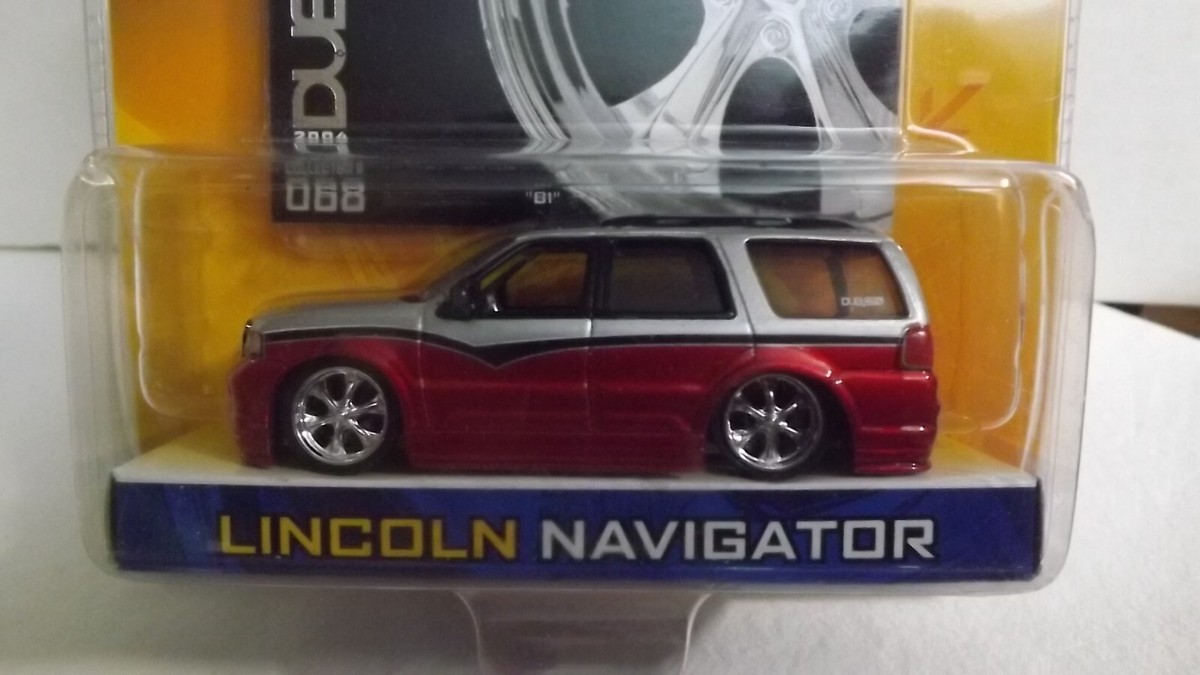 DUB CITY ミニカー　2台 2004 Jada Dub City Oasis Lincoln Navigator Collector No.68 1