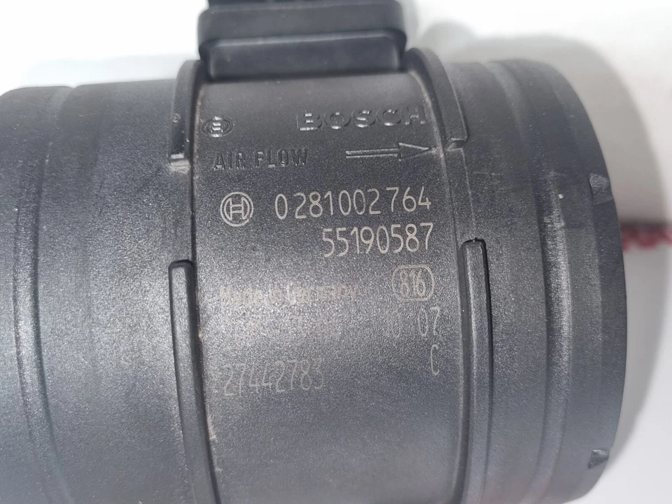 Saab 93 9-3 TTid Z19DTR Mass Air Flow Meter MAF 0281002764 55190587 - Image 2 of 4