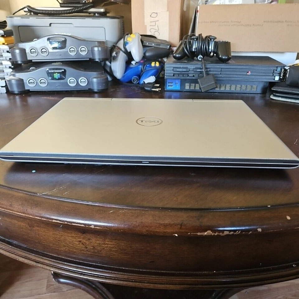 Dell Vostro 15 7570 | Ideal para juegos y desarrollo | Viene con bolsa de transporte Foto 4 de 4